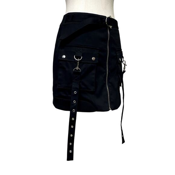 Poster Grl Emo Goth Metal Grunge Cargo Utility Zipper Strap Mini Skirt - Picture 3 of 12